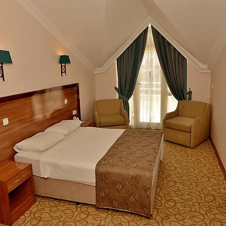 Nature And فندق 5*